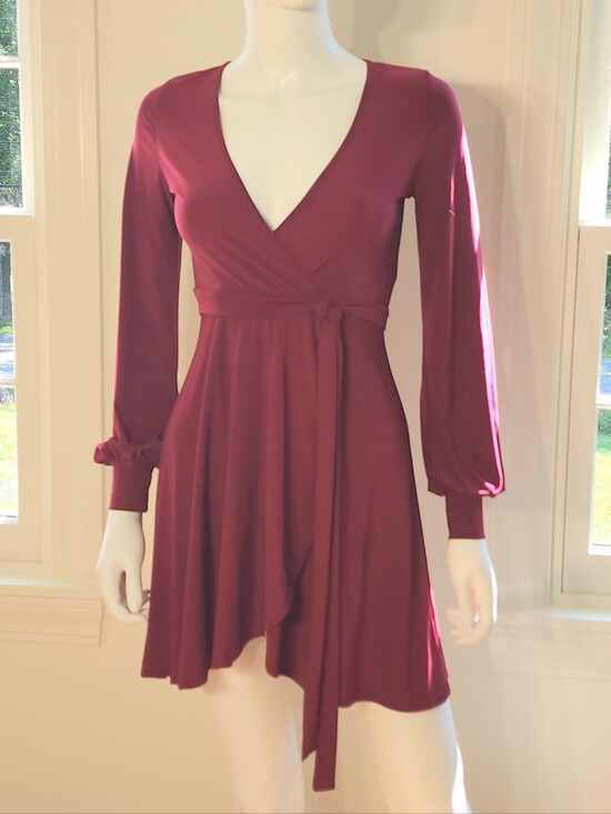 Forever 21 Dresses & Skirts - Forever 21 Faux Wrap Dress Long Sleeve Mini Vneck Red Cranberry Maroon Burgundy